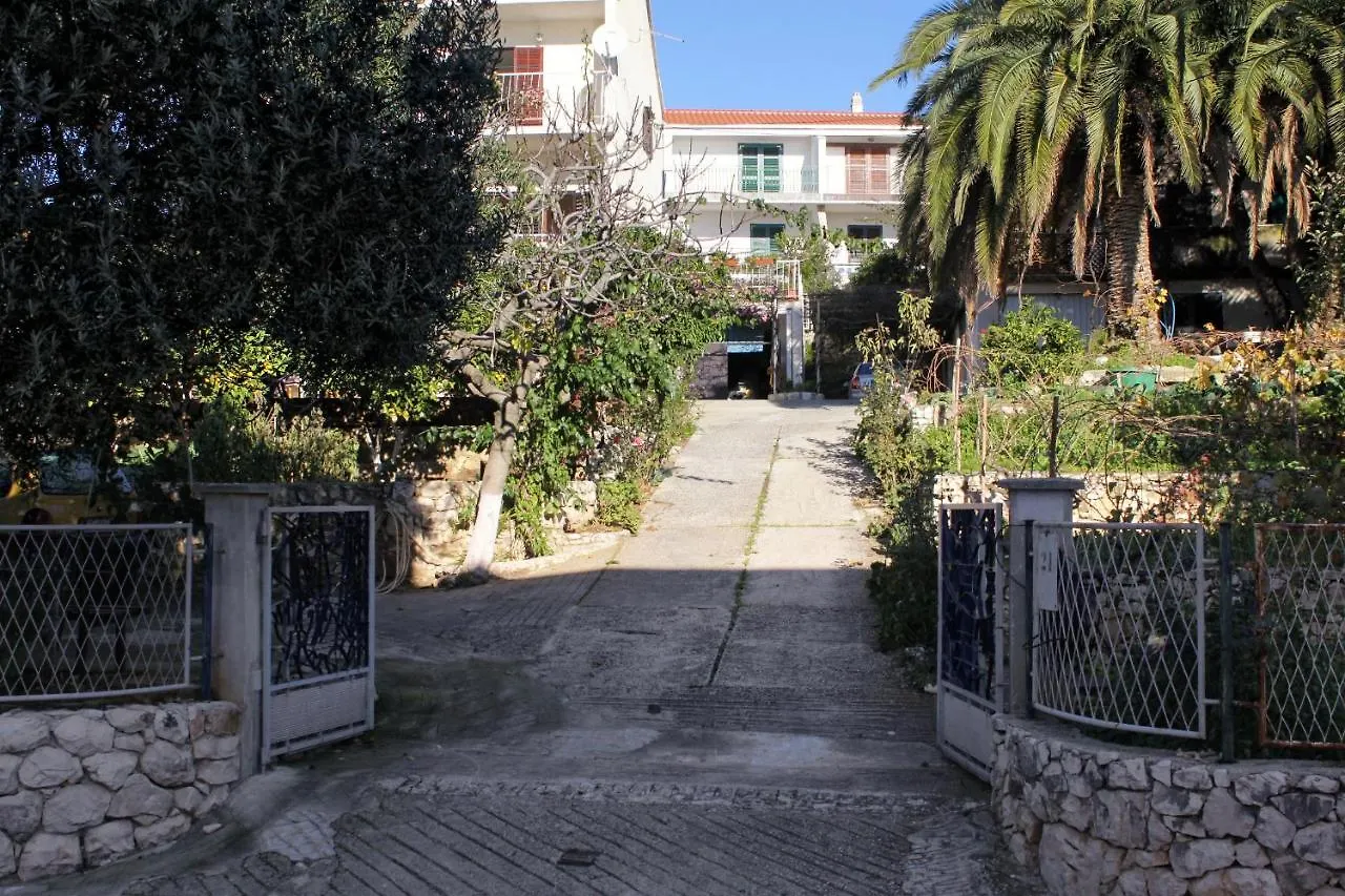 Apartments By The Sea Seget Vranjica, Trogir - 5964