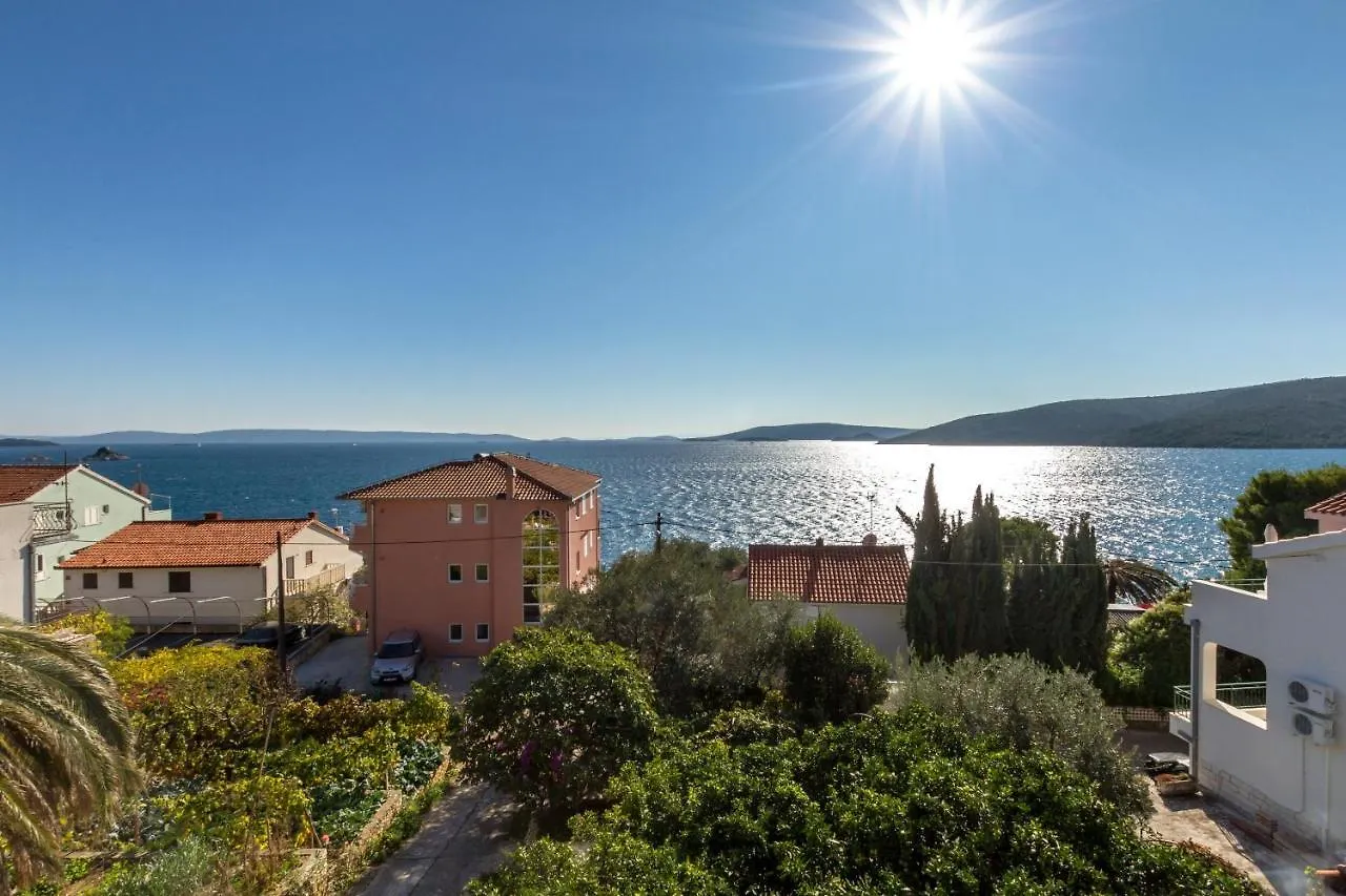 Apartments By The Sea Seget Vranjica, Trogir - 5964
