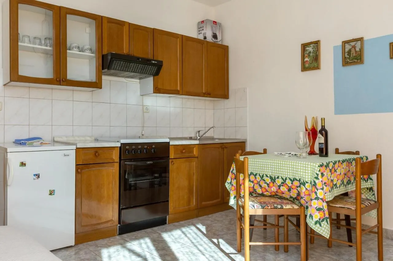 Apartments By The Sea Seget Vranjica, Trogir - 5964