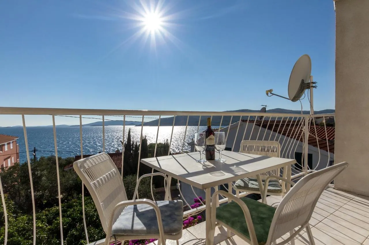 Apartments By The Sea Seget Vranjica, Trogir - 5964